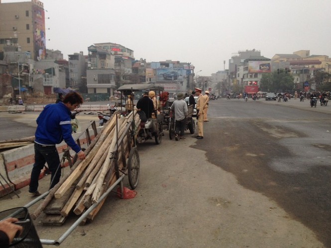 Hà Nội thu giữ hàng loạt xe thương binh giả - ảnh 4
